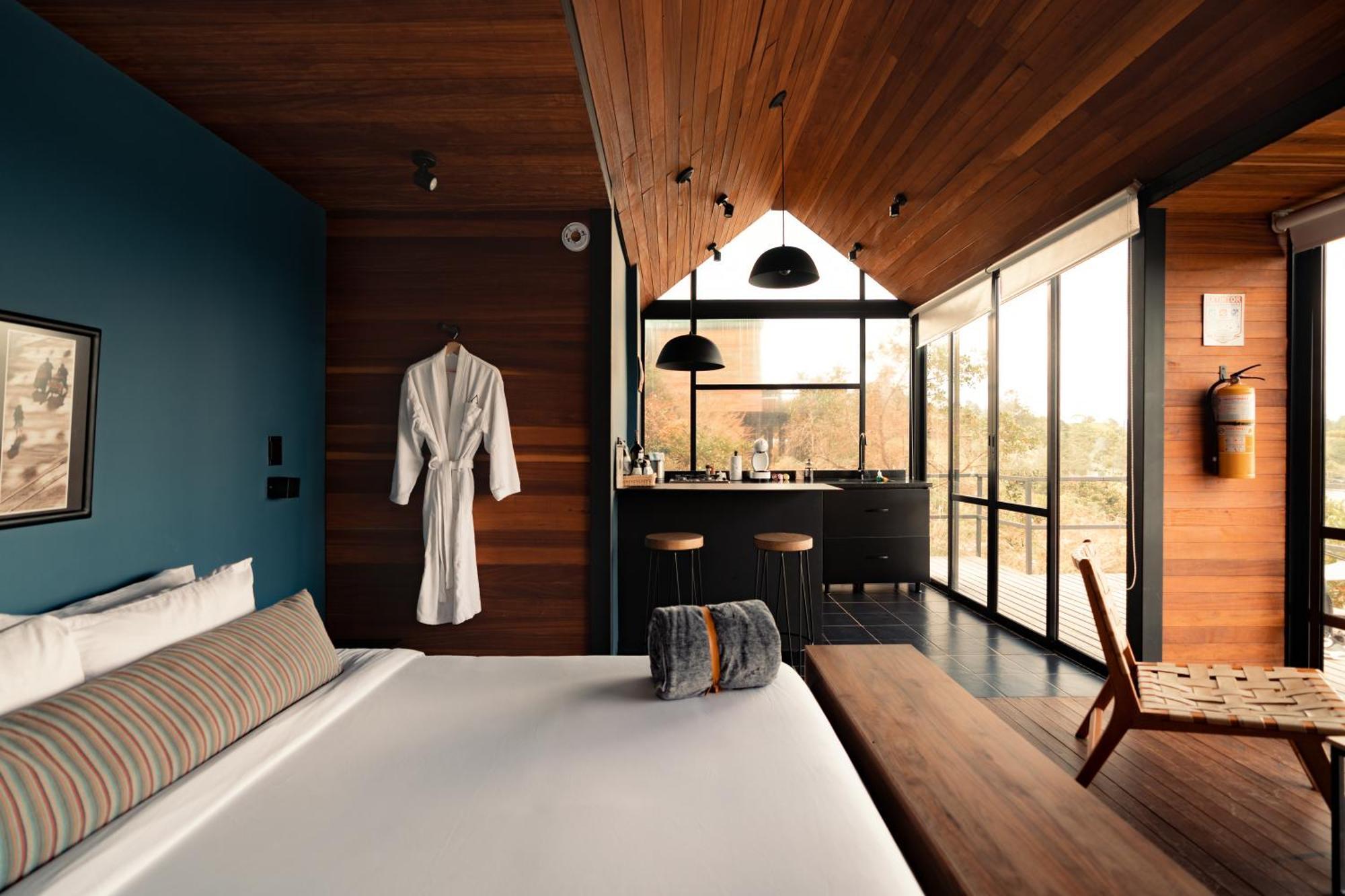 The Boato Hotel غواتابيه المظهر الخارجي الصورة A bedroom at the hotel